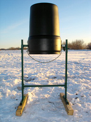 Black_Feeder_Vert._Empty